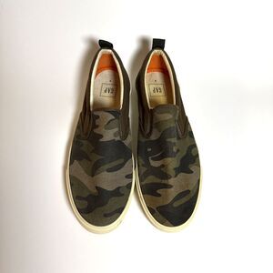 GAP Men’s Slip-On Canvas Sneakers Green Camouflage Size 9 Casual Loafers